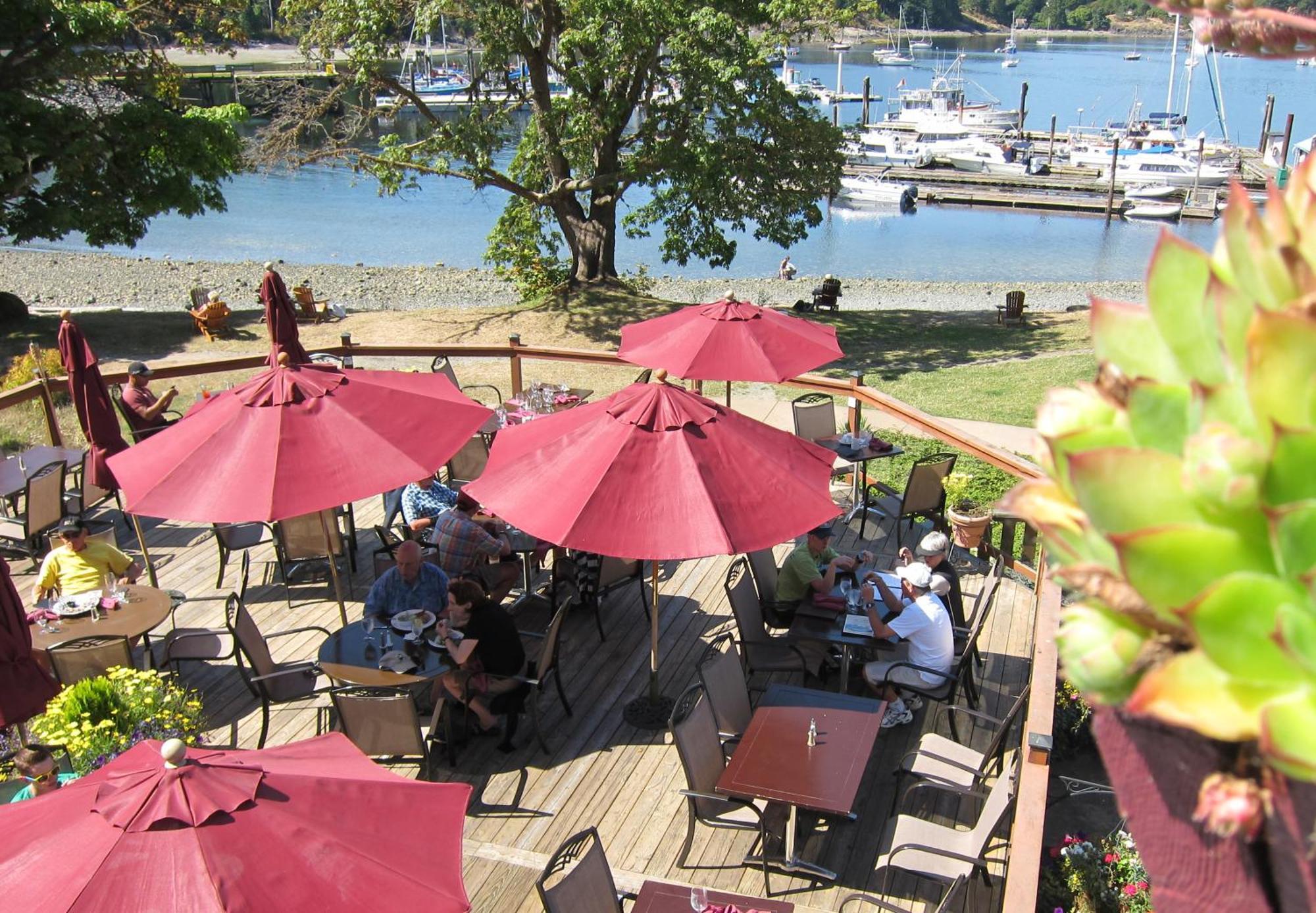 Heriot Bay Inn Exterior photo